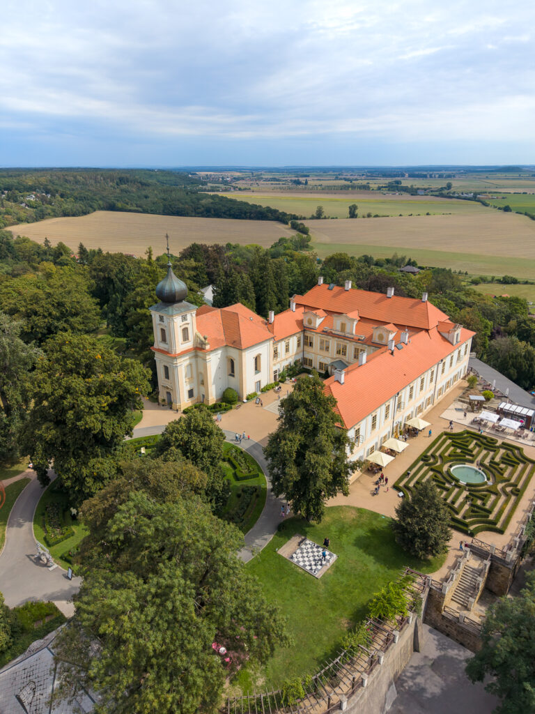 Loucen Chateau